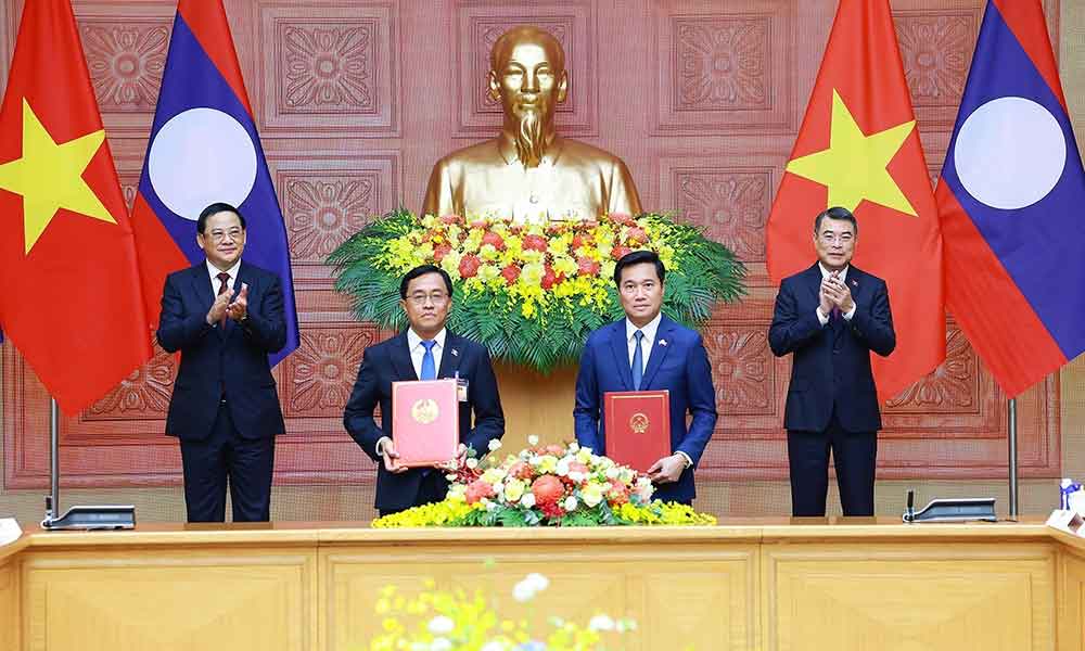 Vietnam, Laos deepen cooperation, concretise strategic cohesion